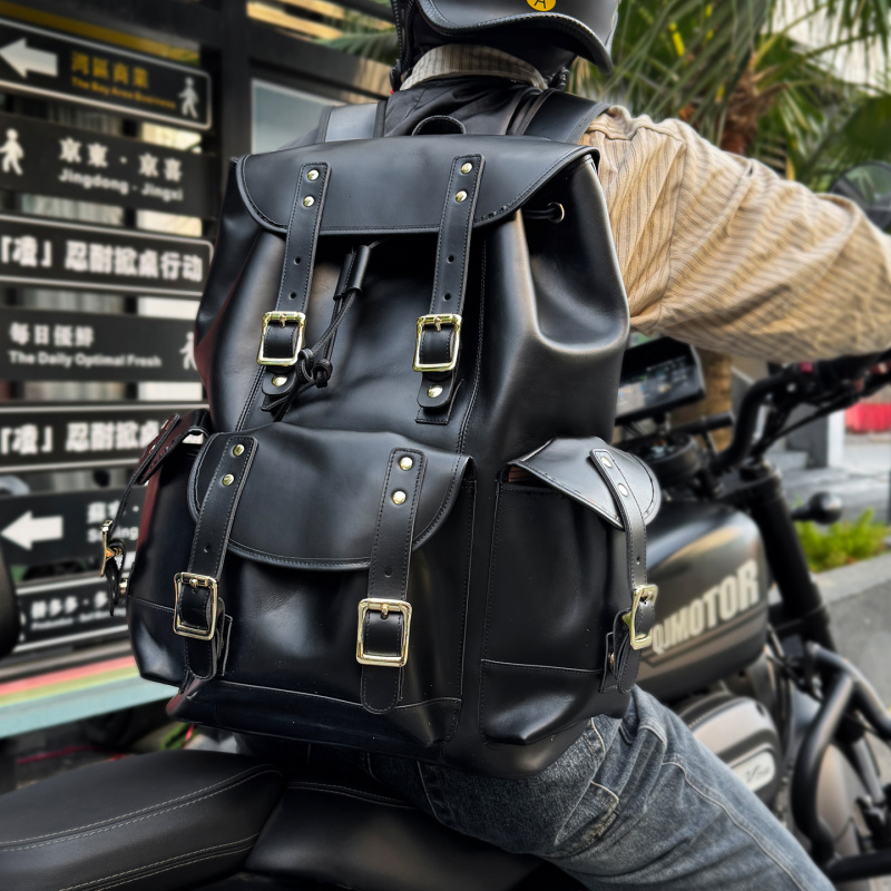 Genuine Leather Backpack - Nouveautés : Sac à dos en
