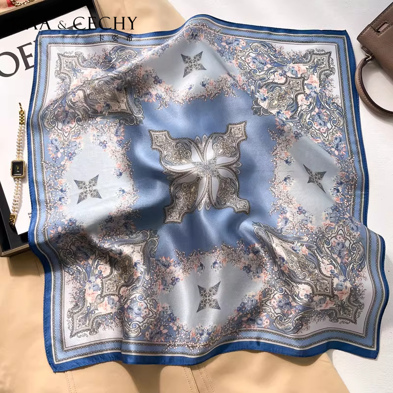Foulard carré en soie de mûrie - Luxury Bags Blue avis et prix